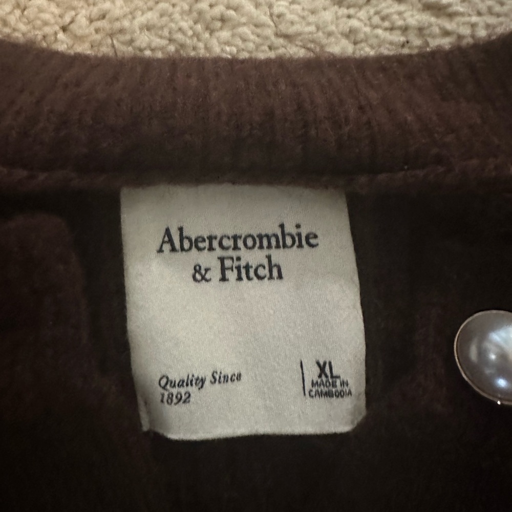 Abercrombie & Fitch Dark Brown Cropped Pearl-Button Cardigan - Picture 3 of 4